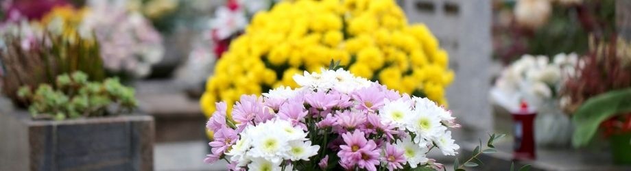 decorer-tombe-fleurs-930x250