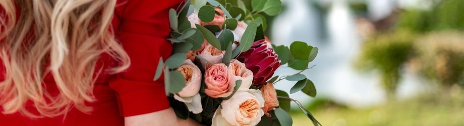 bouquet-femme-saint-valentin-920x250
