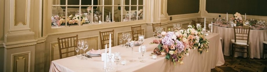 table-des-maries-fleurie-930x250 table-des-maries-fleurie-930x250