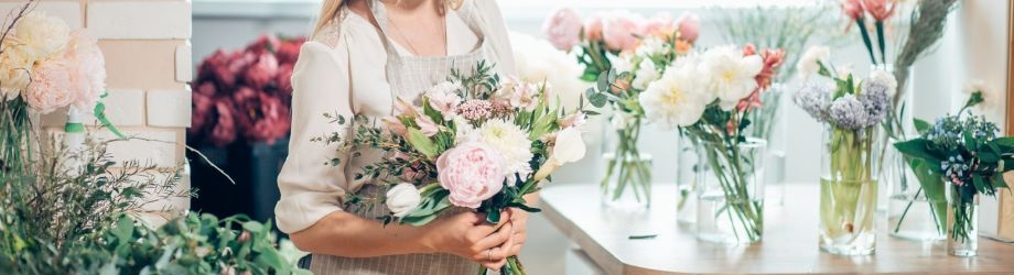 choisir-bouquet-fleurs-pour-fete-des-meres-920x250 choisir-bouquet-fleurs-pour-fete-des-meres-920x250