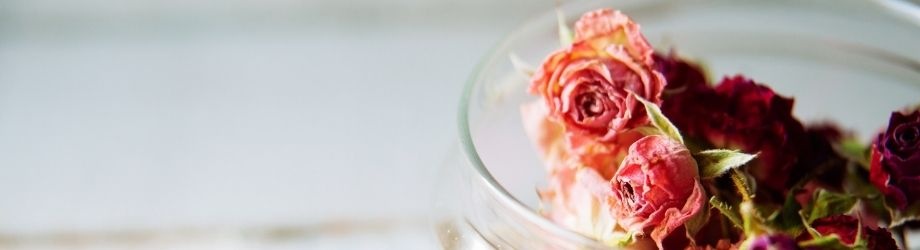 faire-pot-pourri-de-fleurs-sechees-930x250 faire-pot-pourri-de-fleurs-sechees-930x250