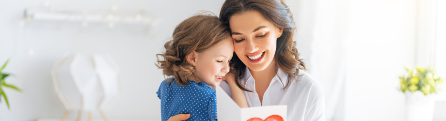 Maman lit carte Fête des mères Maman lit carte Fête des mères