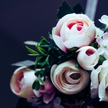 symbolique-roses-enterrement-350x350 symbolique-roses-enterrement-350x350