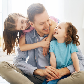papa et ses deux filles