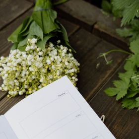 Ecrire avec du muguet Ecrire avec du muguet