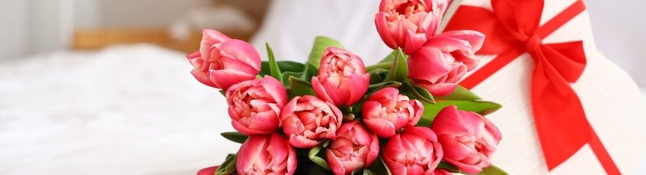 Bouquet de tulipe rose pour offrir  à l'occasion d'un anniversaire